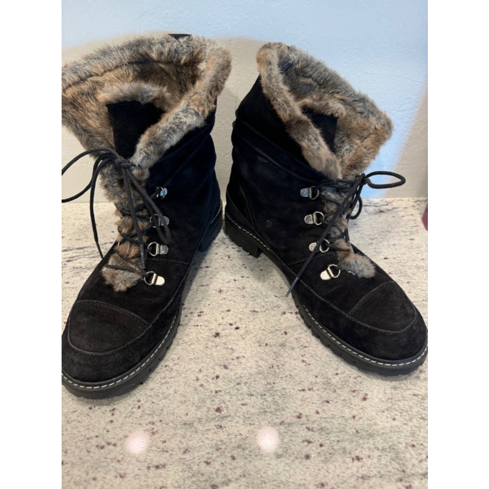 Women's Stuart Weitzman Boots Size 7 Black Suede Brown Fur
